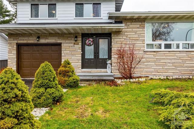 55 Assiniboine Drive, House detached with 3 bedrooms, 3 bathrooms and 1 parking in Ottawa ON | Image 2