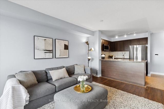 2106 - 5 Michael Power Pl, Condo with 1 bedrooms, 1 bathrooms and 1 parking in Toronto ON | Image 6