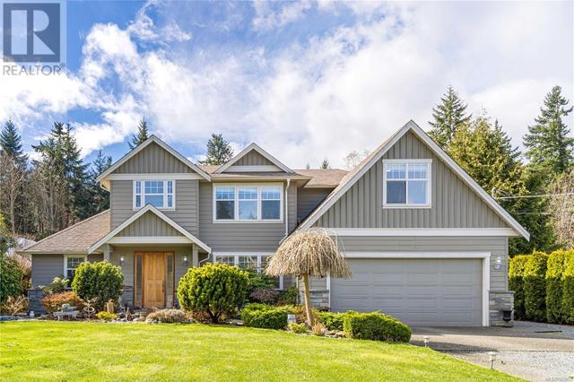 7739 Clark Dr, House detached with 4 bedrooms, 3 bathrooms and 3 parking in Lantzville BC | Image 1