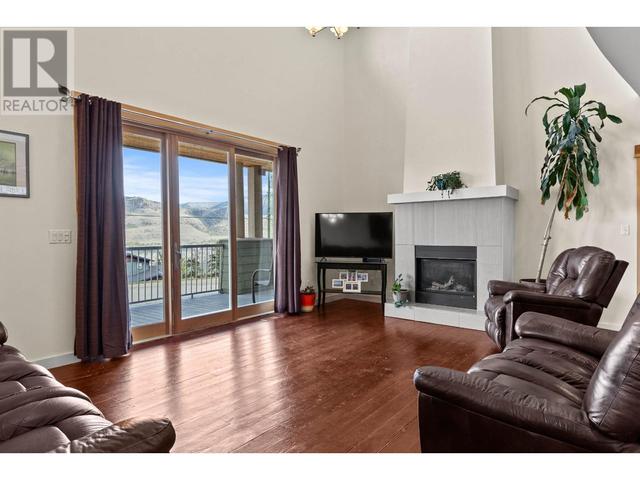4752 Uplands Drive, House detached with 4 bedrooms, 5 bathrooms and null parking in Kamloops BC | Image 4