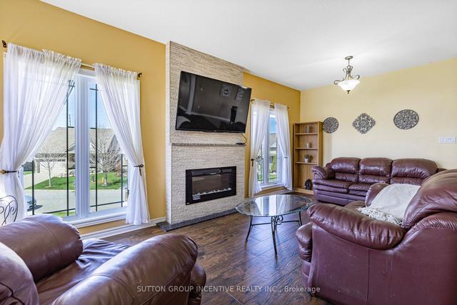 50 Dinnick Cres, House detached with 4 bedrooms, 3 bathrooms and 4 parking in Orangeville ON | Image 27