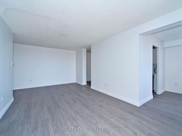 706 - 121 Trudelle St, Condo with 3 bedrooms, 2 bathrooms and 2 parking in Toronto ON | Image 6