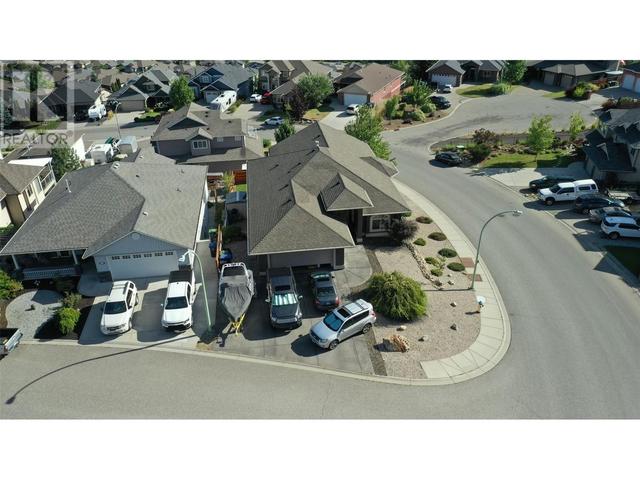 1377 Kendra Court, House detached with 4 bedrooms, 3 bathrooms and 6 parking in Kelowna BC | Image 53