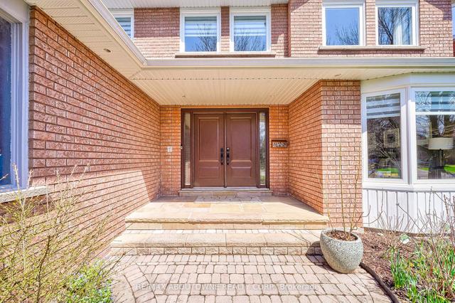 1237 Old Colony Rd, House detached with 5 bedrooms, 4 bathrooms and 6 parking in Oakville ON | Image 35