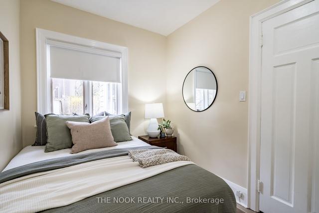 213 Broadway Ave, House detached with 2 bedrooms, 2 bathrooms and 1 parking in Toronto ON | Image 8