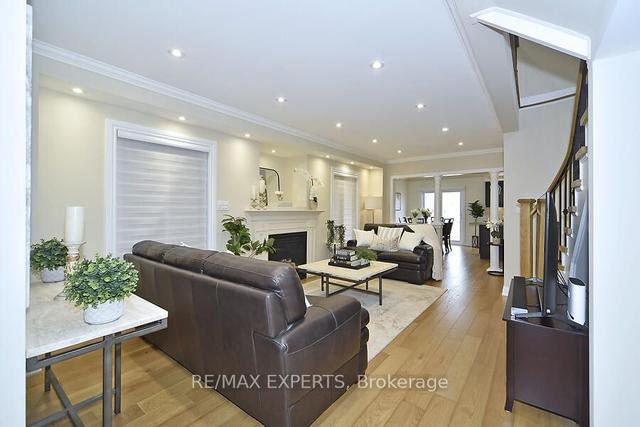 112 Royal Appian Cres, House attached with 3 bedrooms, 4 bathrooms and 5 parking in Vaughan ON | Image 38