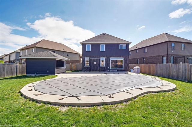 1568 Noah Bend, House detached with 4 bedrooms, 2 bathrooms and 4 parking in London ON | Image 37