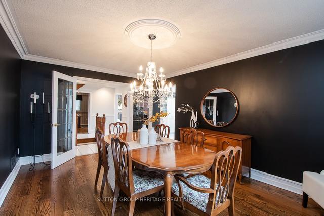 819 Regal Cres, House detached with 4 bedrooms, 5 bathrooms and 4 parking in Pickering ON | Image 3