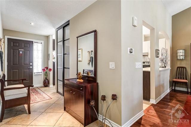 1228 Foxborough Private, Townhouse with 4 bedrooms, 3 bathrooms and 2 parking in Ottawa ON | Image 3