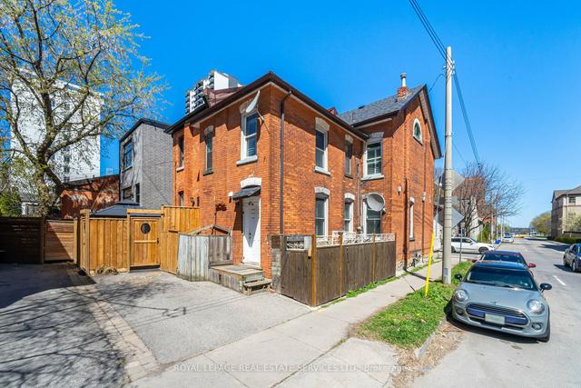 123 Market St, House semidetached with 5 bedrooms, 3 bathrooms and 1 parking in Hamilton ON | Image 33