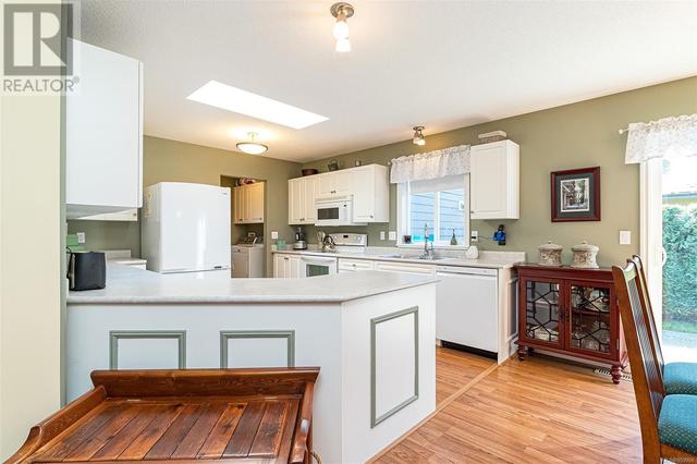 4066 Magnolia Dr, House other with 2 bedrooms, 2 bathrooms and 2 parking in Nanaimo BC | Image 19