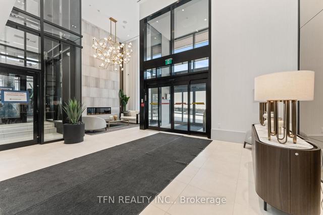 1121 - 2020 Bathurst St, Condo with 3 bedrooms, 2 bathrooms and 1 parking in Toronto ON | Image 23