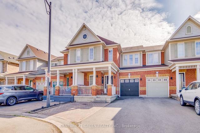 904 Thompson Rd S, House attached with 3 bedrooms, 4 bathrooms and 4 parking in Milton ON | Image 1