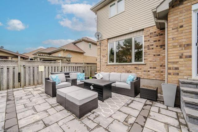 22 Pine Ridge Drive, House detached with 4 bedrooms, 3 bathrooms and 4 parking in Guelph ON | Image 27