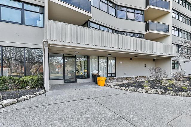 1406 - 100 Echo Pt, Condo with 3 bedrooms, 2 bathrooms and 2 parking in Toronto ON | Image 12