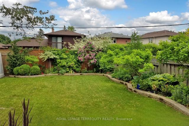 79 Wellesworth Dr, House detached with 3 bedrooms, 2 bathrooms and 6 parking in Toronto ON | Image 16