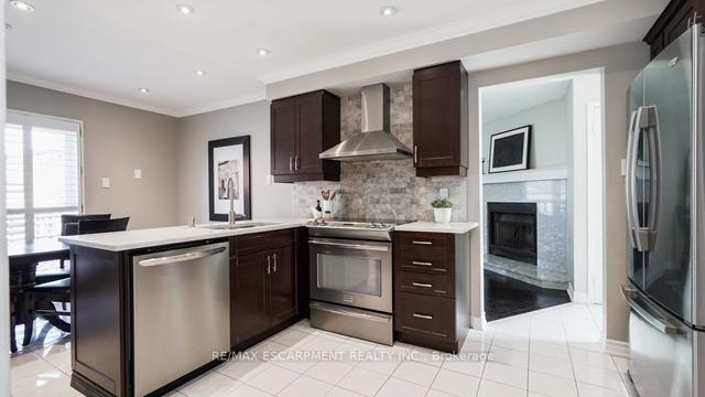 3432 Nutcracker Dr, House detached with 4 bedrooms, 3 bathrooms and 6 parking in Mississauga ON | Image 18