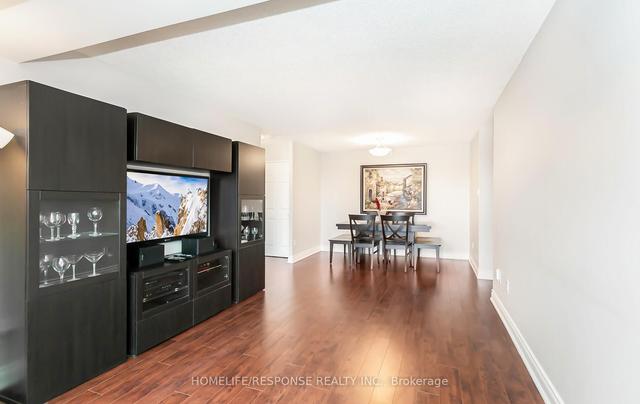 310 - 330 Rathburn Rd W, Condo with 2 bedrooms, 2 bathrooms and 1 parking in Mississauga ON | Image 2