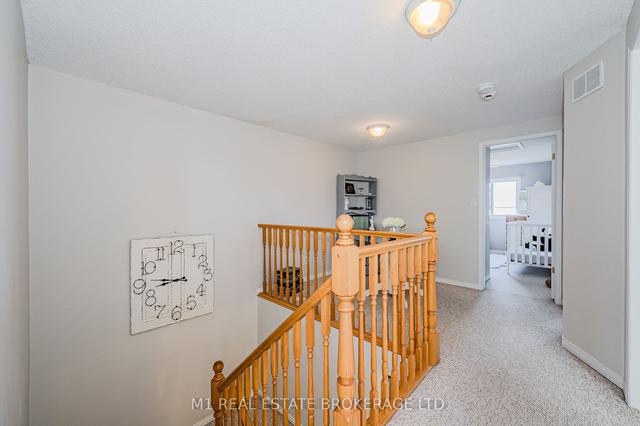 136 Lee St, House attached with 3 bedrooms, 2 bathrooms and 2 parking in Guelph ON | Image 6