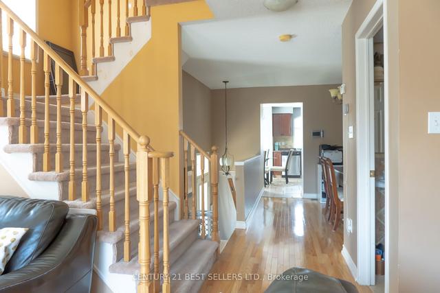 7087 Chatham Crt, House attached with 3 bedrooms, 3 bathrooms and 2 parking in Mississauga ON | Image 19