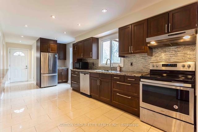 2654 Kinnerton Cres, House detached with 4 bedrooms, 3 bathrooms and 11 parking in Mississauga ON | Image 3