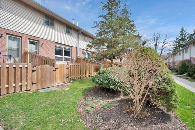 81 - 35 Waterman Ave, Townhouse with 3 bedrooms, 2 bathrooms and 2 parking in London ON | Image 11