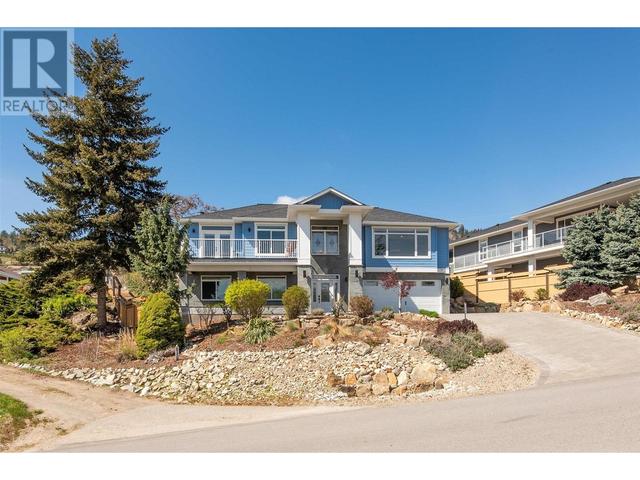 6148 Lipsett Avenue, House detached with 4 bedrooms, 2 bathrooms and 4 parking in Peachland BC | Image 2