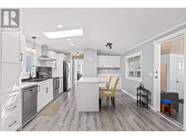 3 - 1850 Shannon Lake Road, House other with 2 bedrooms, 2 bathrooms and 1 parking in West Kelowna BC | Image 3