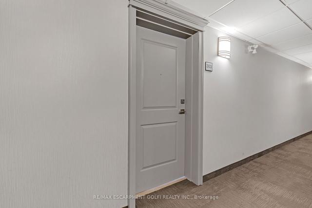 303 - 35 Southshore Cres, Condo with 1 bedrooms, 1 bathrooms and 1 parking in Hamilton ON | Image 6