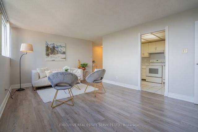 508 - 3700 Kaneff Cres, Condo with 2 bedrooms, 2 bathrooms and 1 parking in Mississauga ON | Image 6