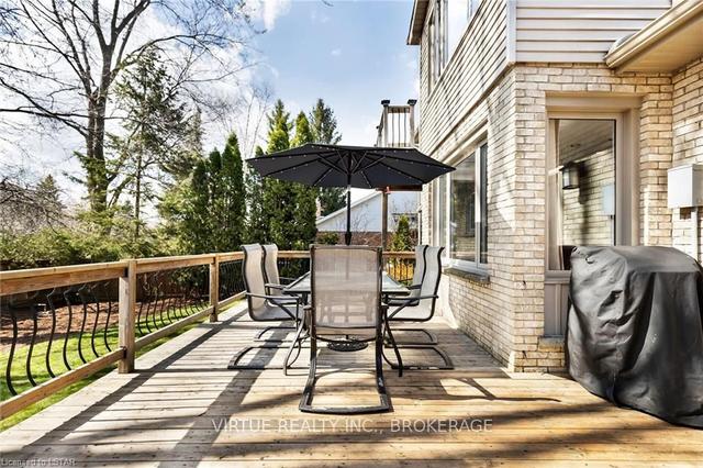 19 Muskoka Cres, House detached with 3 bedrooms, 3 bathrooms and 4 parking in London ON | Image 14