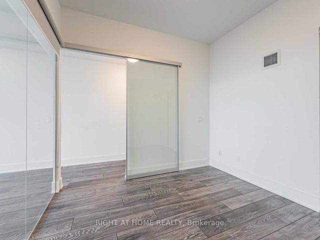 2401 - 403 Church St, Condo with 1 bedrooms, 1 bathrooms and 0 parking in Toronto ON | Image 4