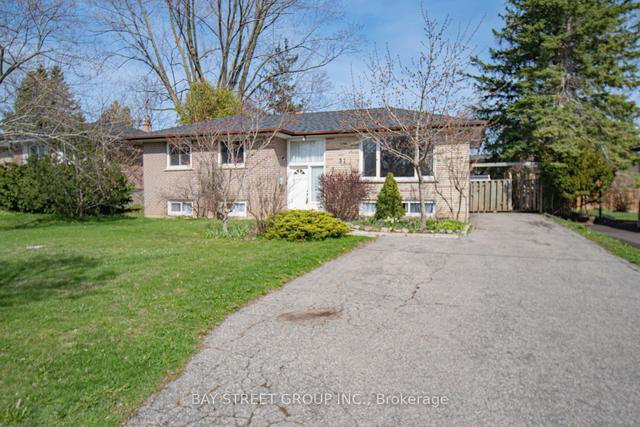 31 Alanadale Ave, House detached with 3 bedrooms, 2 bathrooms and 4 parking in Markham ON | Image 1