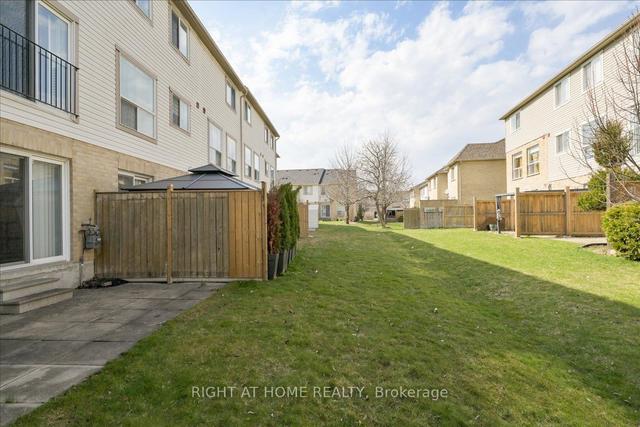 35 - 7284 Bellshire Gate, Townhouse with 3 bedrooms, 2 bathrooms and 2 parking in Mississauga ON | Image 30