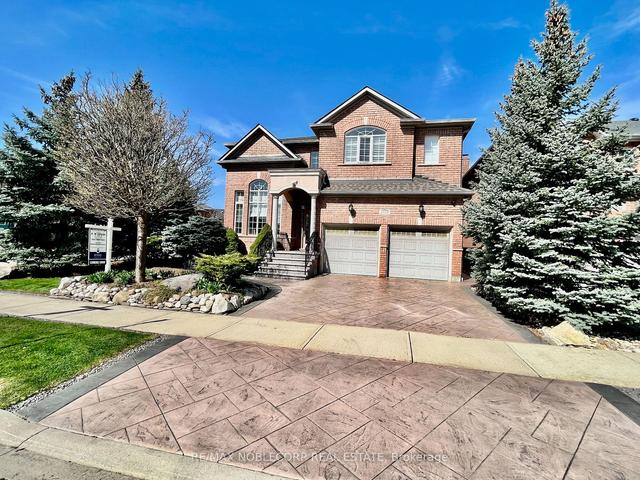 2139 Helmsley Ave, House detached with 4 bedrooms, 4 bathrooms and 4 parking in Oakville ON | Image 1