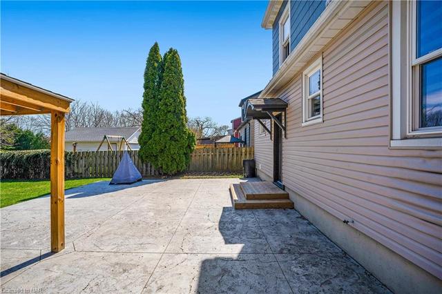 390 Geneva Street, House detached with 5 bedrooms, 2 bathrooms and 5 parking in St. Catharines ON | Image 46