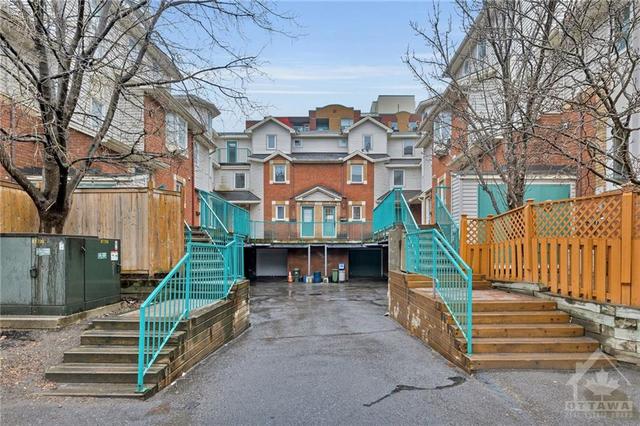 8 Barnsley Private, Townhouse with 3 bedrooms, 2 bathrooms and 1 parking in Ottawa ON | Image 27