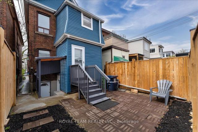 1351 Lansdowne Ave, House detached with 3 bedrooms, 4 bathrooms and 2 parking in Toronto ON | Image 30
