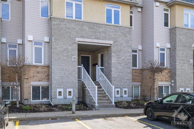 1080 Redtail Private, House attached with 2 bedrooms, 2 bathrooms and 1 parking in Ottawa ON | Image 2