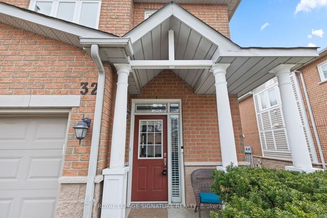 32 - 833 Scollard Crt, Townhouse with 3 bedrooms, 4 bathrooms and 2 parking in Mississauga ON | Image 24