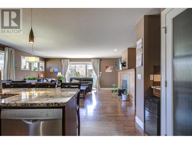 9823 Kinross Place, House detached with 5 bedrooms, 3 bathrooms and 4 parking in Coldstream BC | Image 7