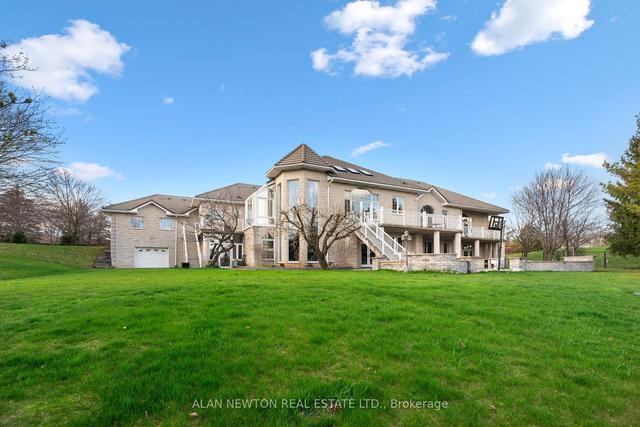 760 Woodland Acres Cres, House detached with 4 bedrooms, 7 bathrooms and 15 parking in Vaughan ON | Image 2