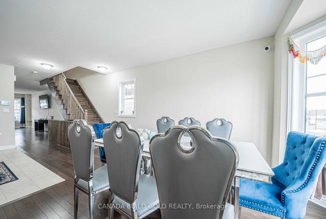 16 Remembrance Rd N, House attached with 4 bedrooms, 4 bathrooms and 5 parking in Brampton ON | Image 4