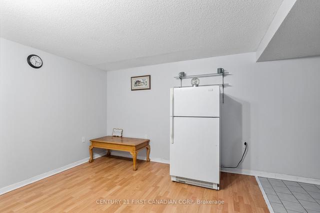 332 Belfield St E, House detached with 3 bedrooms, 2 bathrooms and 6 parking in London ON | Image 22