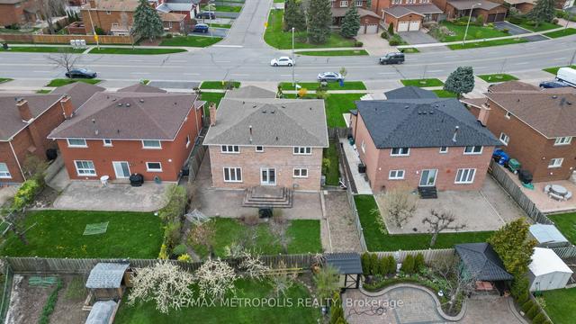 8233 Martin Grove Rd, House detached with 4 bedrooms, 4 bathrooms and 4 parking in Vaughan ON | Image 35