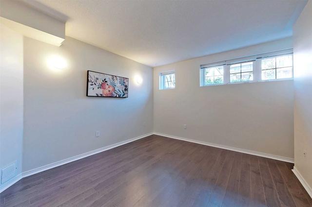 18 - 42 Pinery Tr, Townhouse with 2 bedrooms, 1 bathrooms and 1 parking in Toronto ON | Image 9