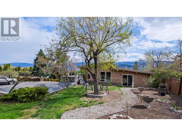 404 West Bench Dr, House detached with 4 bedrooms, 3 bathrooms and 7 parking in Okanagan Similkameen F BC | Image 63