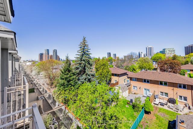 26 Lobo Mews, House attached with 3 bedrooms, 2 bathrooms and 1 parking in Toronto ON | Image 20
