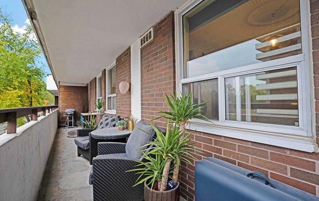 209 - 1 Royal Orchard Blvd, Condo with 3 bedrooms, 2 bathrooms and 1 parking in Markham ON | Image 17