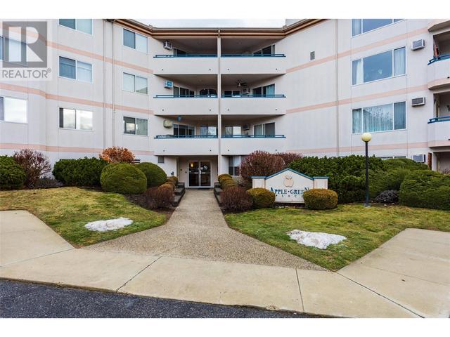 415 - 669 Houghton Rd, Condo with 2 bedrooms, 1 bathrooms and 1 parking in Kelowna BC | Image 2